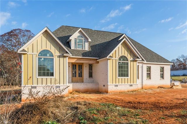 3765 Beroth Circle, Pfafftown, NC 27040