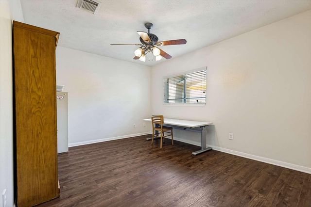 222 Willowood Drive, League City, TX 77573