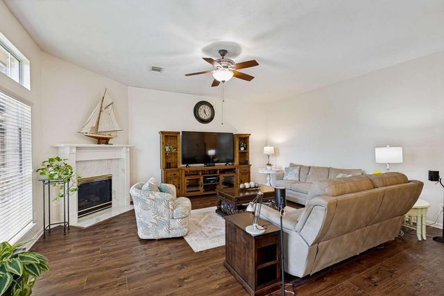222 Willowood Drive, League City, TX 77573