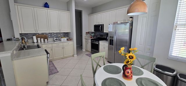 195 NW Willow Grove Avenue, Port St. Lucie, Port St Lucie, FL 34986