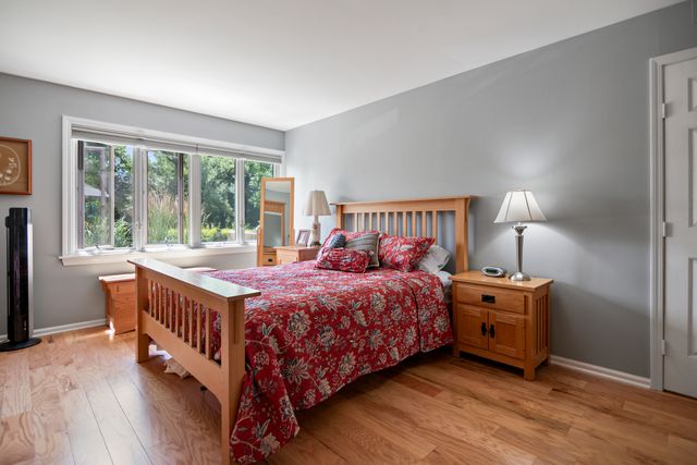 22 Park Lane 111, Park Ridge, IL 60068