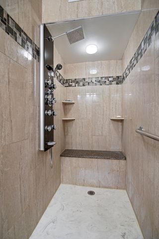 22 Park Lane 111, Park Ridge, IL 60068