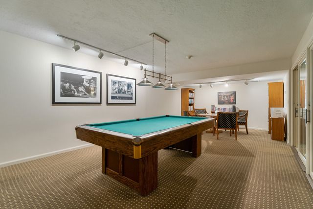 22 Park Lane 111, Park Ridge, IL 60068