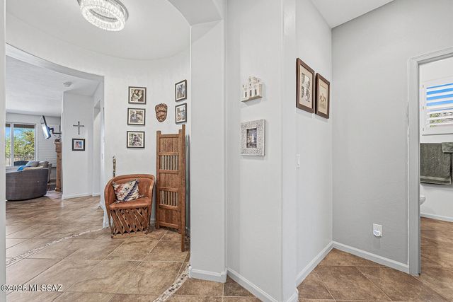 972 N Rams Head Road, Green Valley, AZ 85614