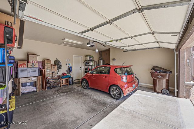 972 N Rams Head Road, Green Valley, AZ 85614