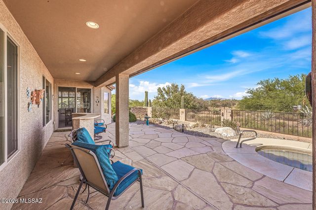 972 N Rams Head Road, Green Valley, AZ 85614