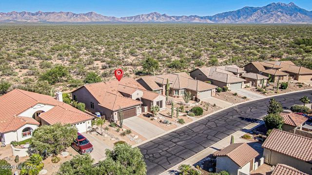 972 N Rams Head Road, Green Valley, AZ 85614