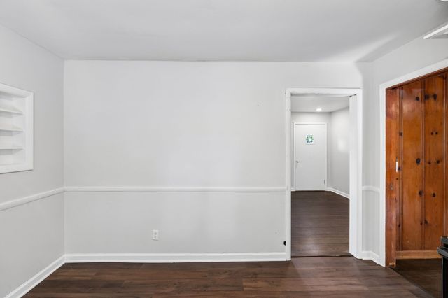 1003 Twin Creek Rd, Charlotte, TN 37036