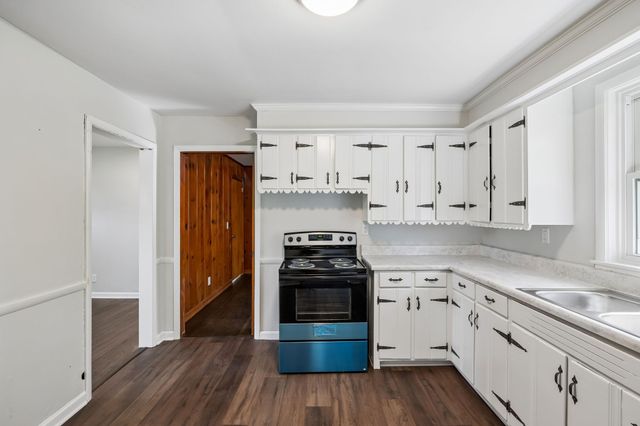 1003 Twin Creek Rd, Charlotte, TN 37036