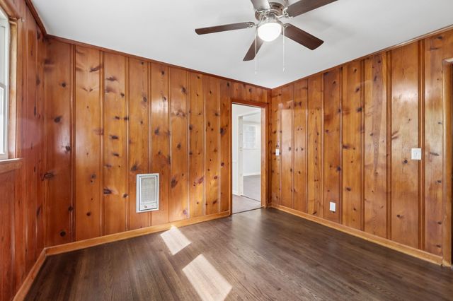 1003 Twin Creek Rd, Charlotte, TN 37036