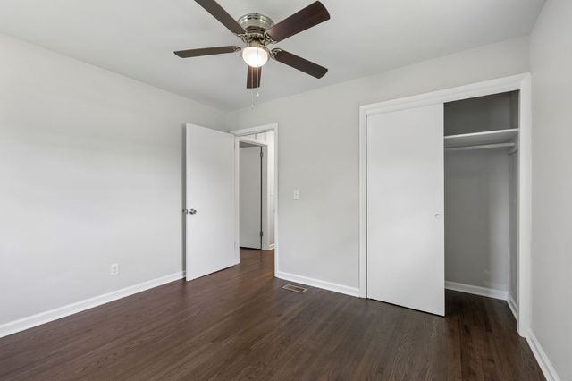 1003 Twin Creek Rd, Charlotte, TN 37036