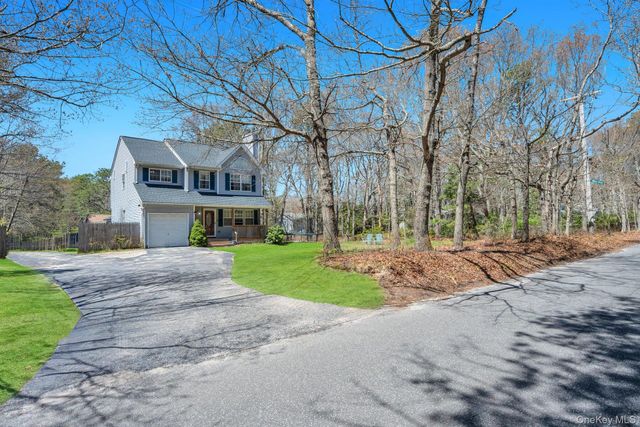 343 Oak Avenue, Riverhead, NY 11901