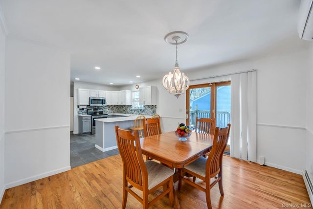343 Oak Avenue, Riverhead, NY 11901