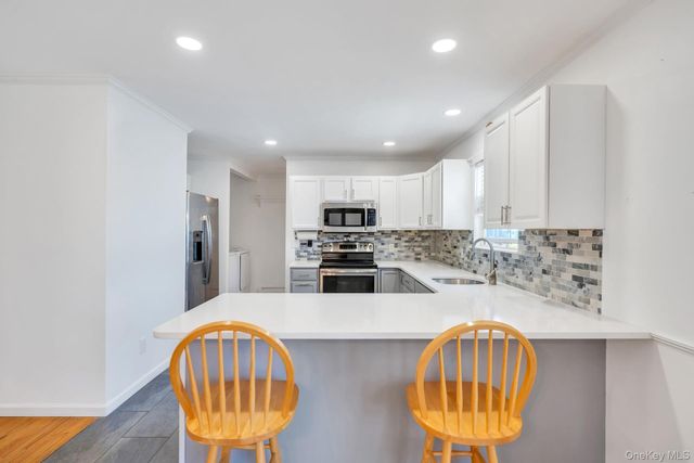 343 Oak Avenue, Riverhead, NY 11901