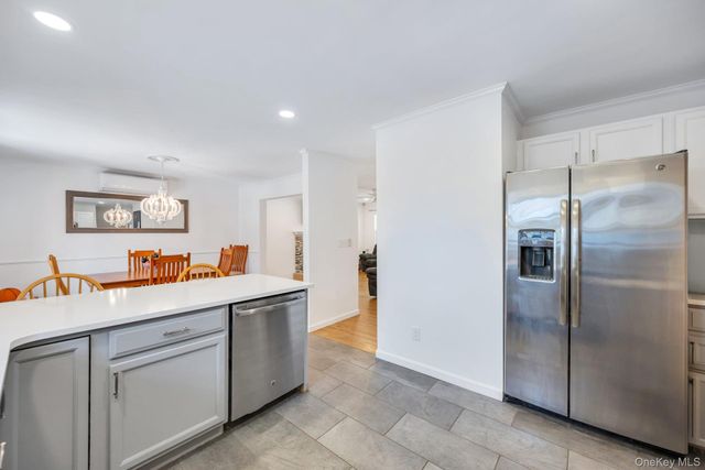 343 Oak Avenue, Riverhead, NY 11901