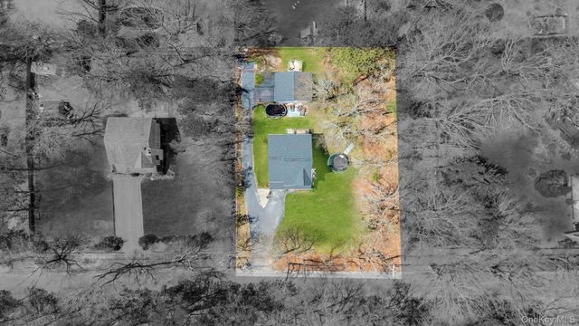 343 Oak Avenue, Riverhead, NY 11901