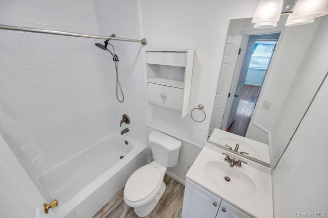 343 Oak Avenue, Riverhead, NY 11901