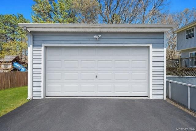 343 Oak Avenue, Riverhead, NY 11901