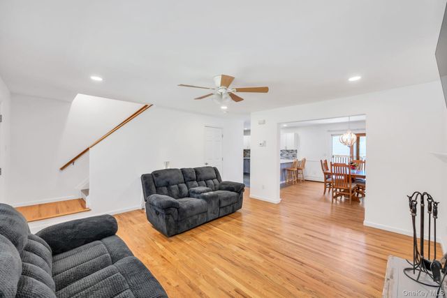 343 Oak Avenue, Riverhead, NY 11901