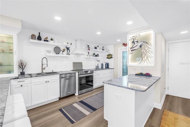 15462 GULF BOULEVARD 1006, Madeira Beach, FL 33708