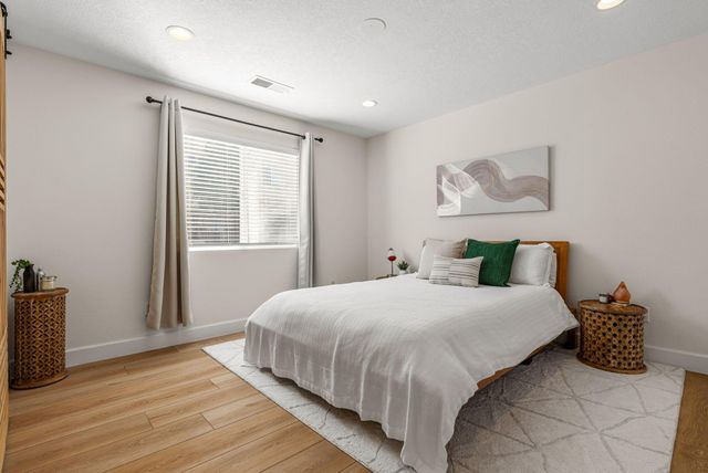 6920 Shale Avenue NE, Albuquerque, NM 87113