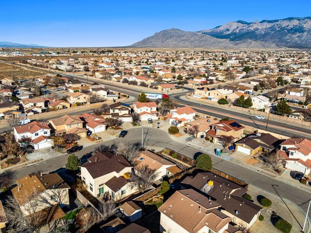 6920 Shale Avenue NE, Albuquerque, NM 87113