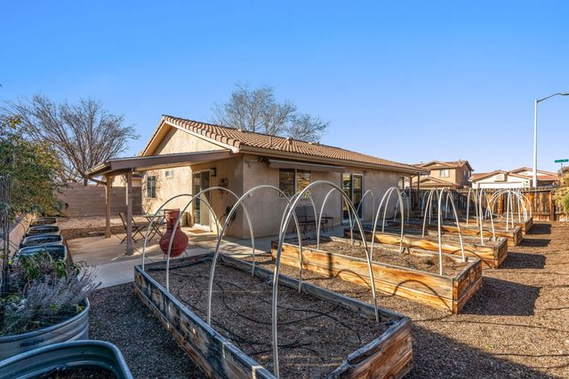 6920 Shale Avenue NE, Albuquerque, NM 87113