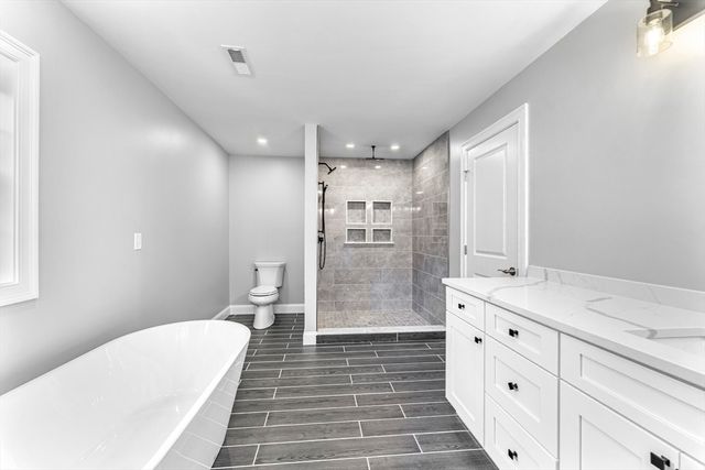 22 Townsend Rd, Shirley, MA 01464