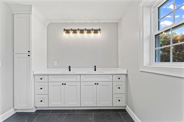 22 Townsend Rd, Shirley, MA 01464