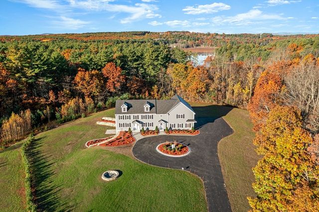 22 Townsend Rd, Shirley, MA 01464