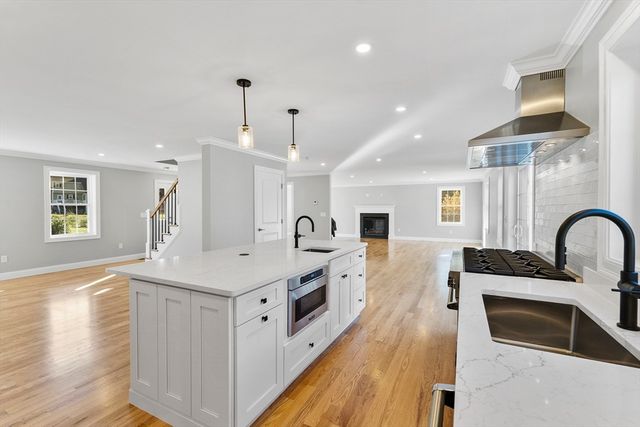 22 Townsend Rd, Shirley, MA 01464