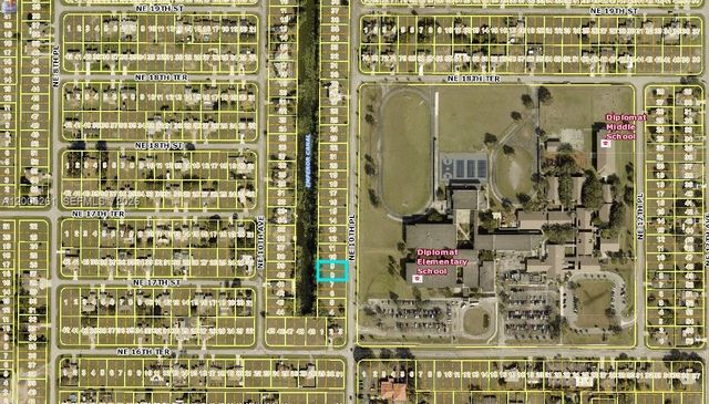 1702 NE 10th PL, Cape Coral, FL 33909
