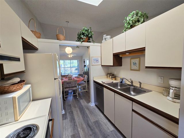 5759 Deer Run Drive 1f, Fort Pierce, FL 34951