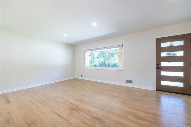1762 Gretna Green Way, Decatur, GA 30035