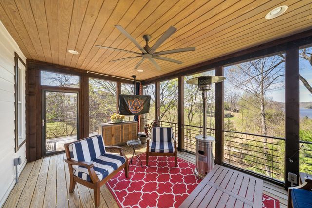 369 Fanning Bend Dr, Winchester, TN 37398