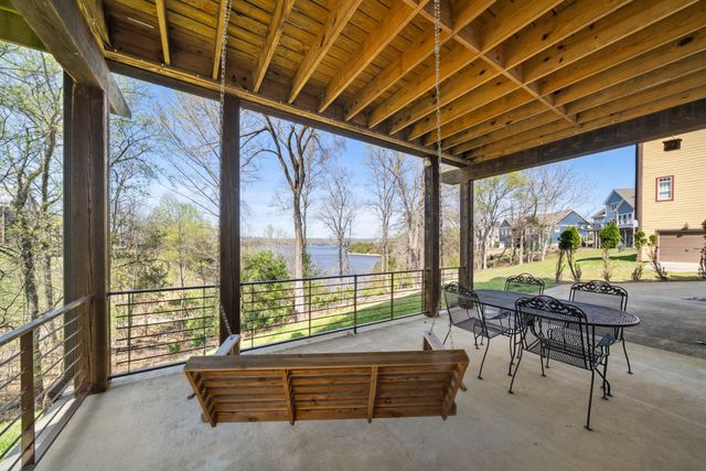 369 Fanning Bend Dr, Winchester, TN 37398