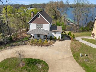 369 Fanning Bend Dr, Winchester, TN 37398