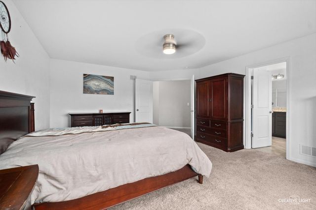 991 S Carly Circle, Yorkville, IL 60560