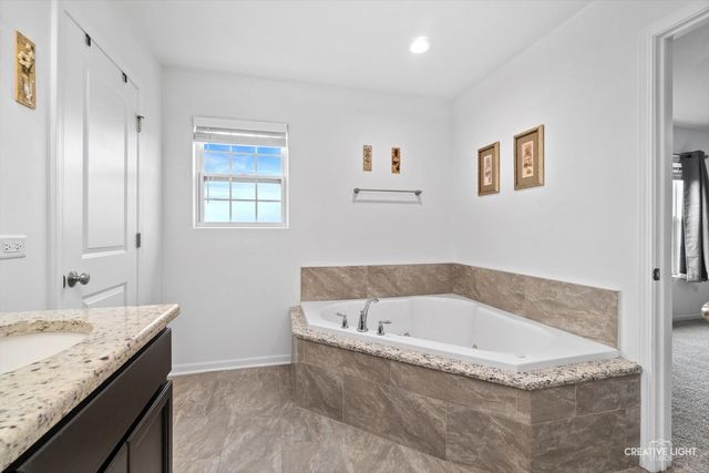 991 S Carly Circle, Yorkville, IL 60560