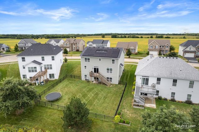 991 S Carly Circle, Yorkville, IL 60560