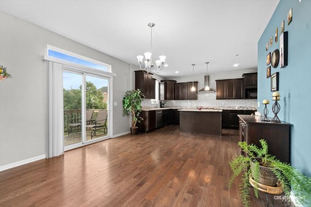 991 S Carly Circle, Yorkville, IL 60560
