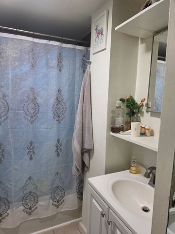 31 Groveland 2, Lynn, MA 01902