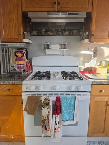 31 Groveland 2, Lynn, MA 01902