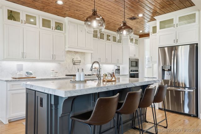 4239 E 177th Place S, Bixby, OK 74008