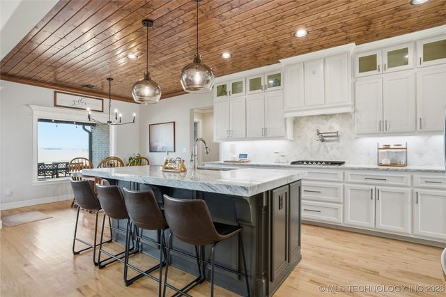 4239 E 177th Place S, Bixby, OK 74008