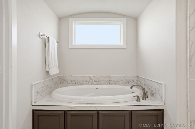 4239 E 177th Place S, Bixby, OK 74008