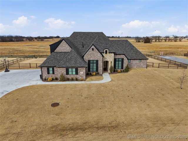 4239 E 177th Place S, Bixby, OK 74008