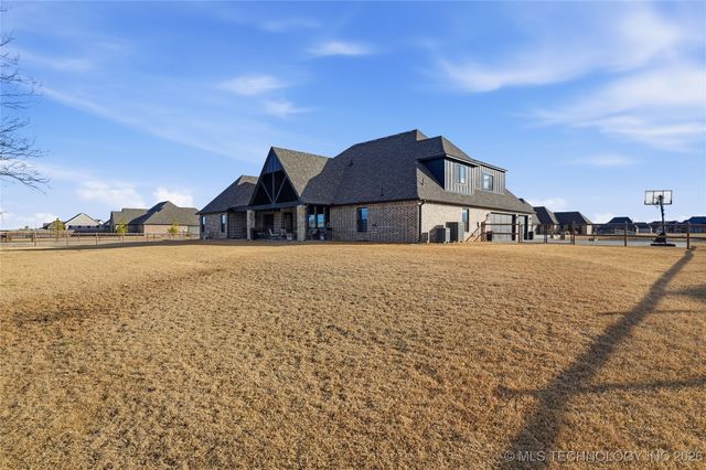 4239 E 177th Place S, Bixby, OK 74008