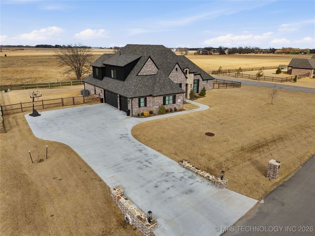 4239 E 177th Place S, Bixby, OK 74008