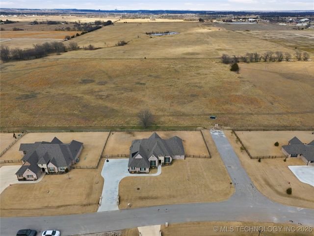 4239 E 177th Place S, Bixby, OK 74008